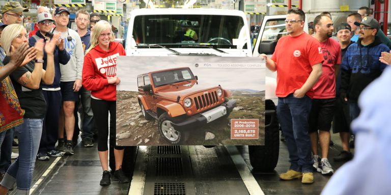 Waduh!! Jeep Hentikan Produksi JK Wrangler