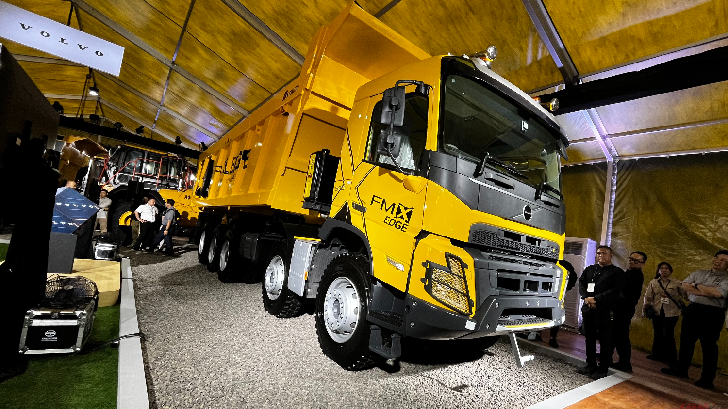 Truk Volvo FMX Edge Dipastikan Kuat Telan BBM B50, Ini Rahasianya