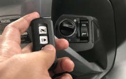 Ganti Baterai Smart Key Motor Bisa Dilakukan Sendiri, Begini Caranya