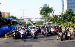 Motor Besar Club DKI Tunjukan Jika Pengguna Moge Tidak Arogan