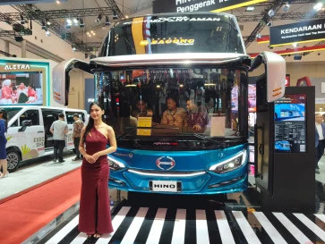 Hino Hadirkan Bus RM 280 ABS Retarder, Fokus Pada Keselamatan dan Efisiensi 
