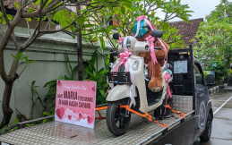Romantis, Pria Ini Berikan Hadiah Motor Hias untuk Istri Saat Hari Valentine