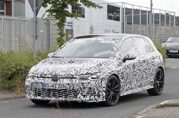 VW Golf Generasi Terbaru Terciduk Tengah Melakukan Uji Coba