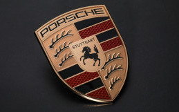 Porsche Desain Ulang Logo Rayakan 75 Tahun