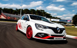 Renault Megane RS Trophy si Penakluk Nurburgring