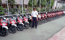 Petugas Keamanan yang Sempat Viral Ini Dapat Penghargaan dari Honda