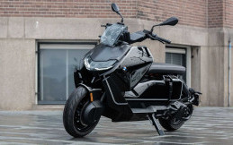 BMW Motorrad CE-04 Edisi 100 Tahun Meluncur di Belanda