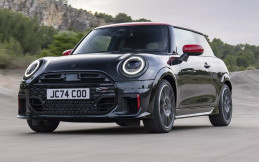Mini John Cooper Works Terbaru Bermesin ICE 2.000 cc, Intip Spesifikasinya