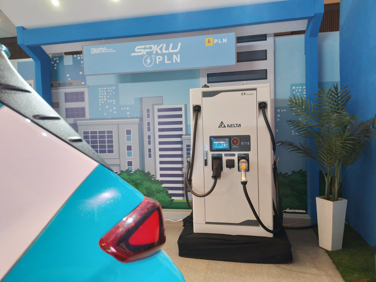 Dukung Perkembangan Kendaraan Elektrifikasi, PLN Bangun 139 SPKLU di Indonesia