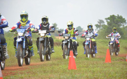 Setelah Edukasi Teknik Riding, Yamaha Ajak Konsumen Bogor Trabas Pakai WR 155 R