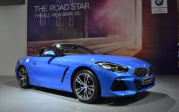 BMW Luncurkan All New Z4 Secara Perdana di Telkomsel IIMS 2019