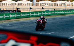 Marc Marquez Tempatkan Marco Bezzecchi Sebagai Pesaing Utama di MotoGP 2026