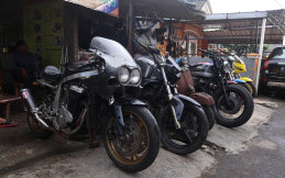 Tak Disangka, Bengkel Kecil Ini Jual Deretan Moge Murah