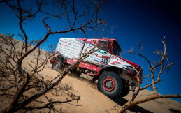 2 Truk Hino Dukung Team Sugawara di Dakar Rally 2020