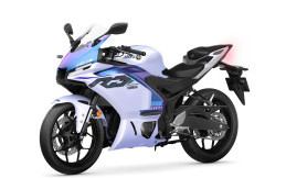Punya Fitur Lebih Lengkap, Yamaha R3 Mengaspal di Thailand