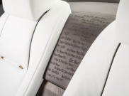 Ada Tulisan Lirik Lagu The Beatles di Mobil Rolls-Royce Ini