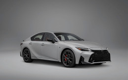 Lexus IS 2026 Resmi Meluncur, Hadirkan Varian Eksklusif F Sport Mode Black V di Jepang