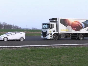 Cuma Raih 2 Bintang Euro NCAP, Iveco S-Way 4×2 Jadi Truk Paling Berbahaya di Perkotaan?