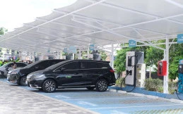 Bisa Charge 10 Mobil Sekaligus, PLN Hadirkan SPKLU Ultra Fast 200 kW