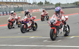 Pembalap AHRT Mendominasi Race Pertama ARRC 2024 Mandalika
