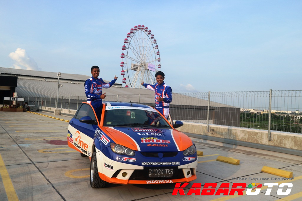Juliah Johan bersama Recky Rosanto