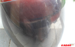 Kaca Helm Baret? Jangan Langsung Ganti, Coba Dulu Cara Ini