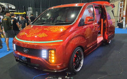 Intip Modifikasi Hyundai H-1 Tim Artis, Terapkan Warna Cerah Dan Kemewahan