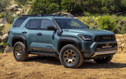 Toyota 4Runner Disuguhkan Pilihan Mesin Hybrid