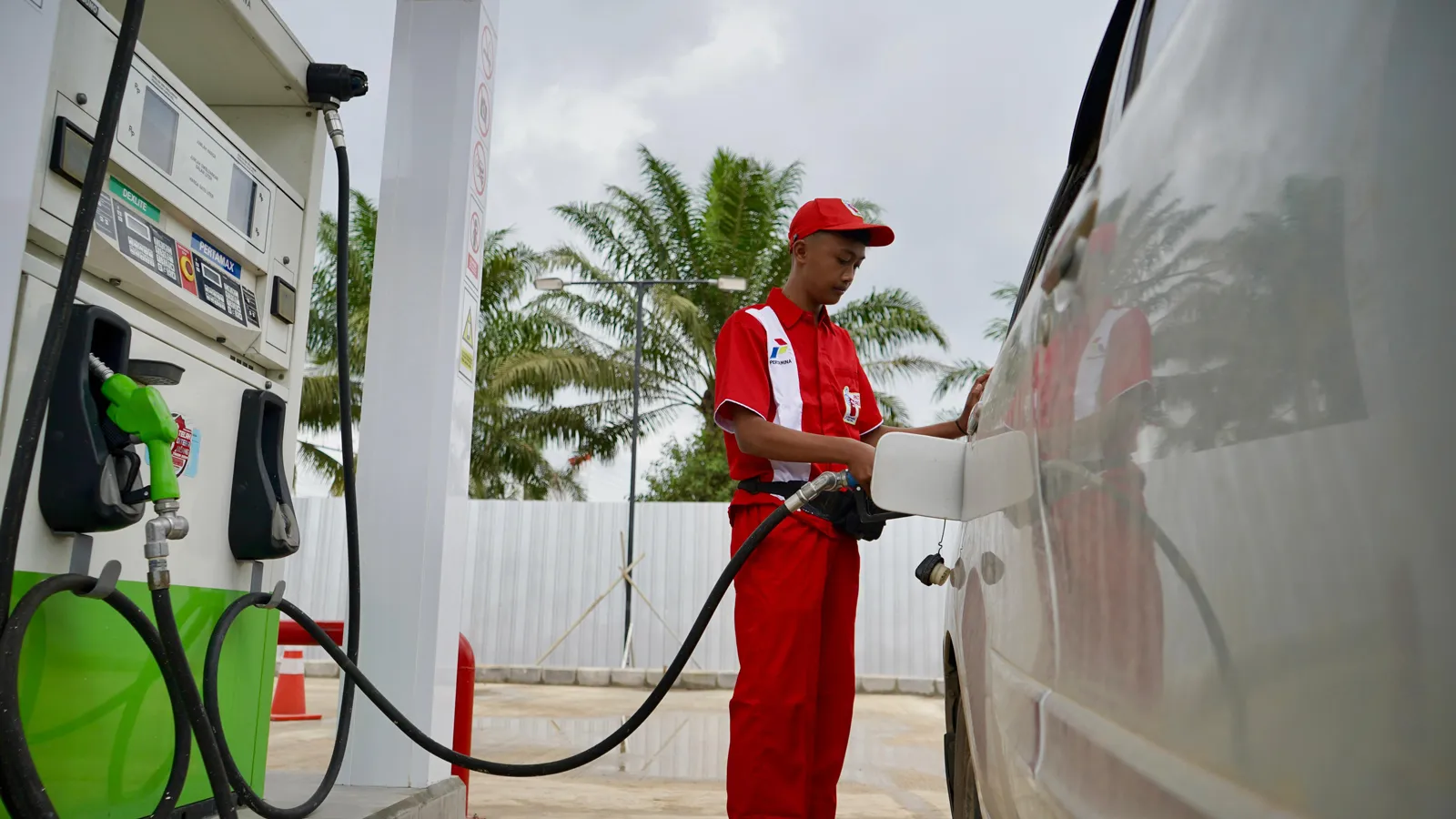 Perkuat Distribusi ke Sejumlah Wilayah, Pertamina Pastikan Stok BBM Aman