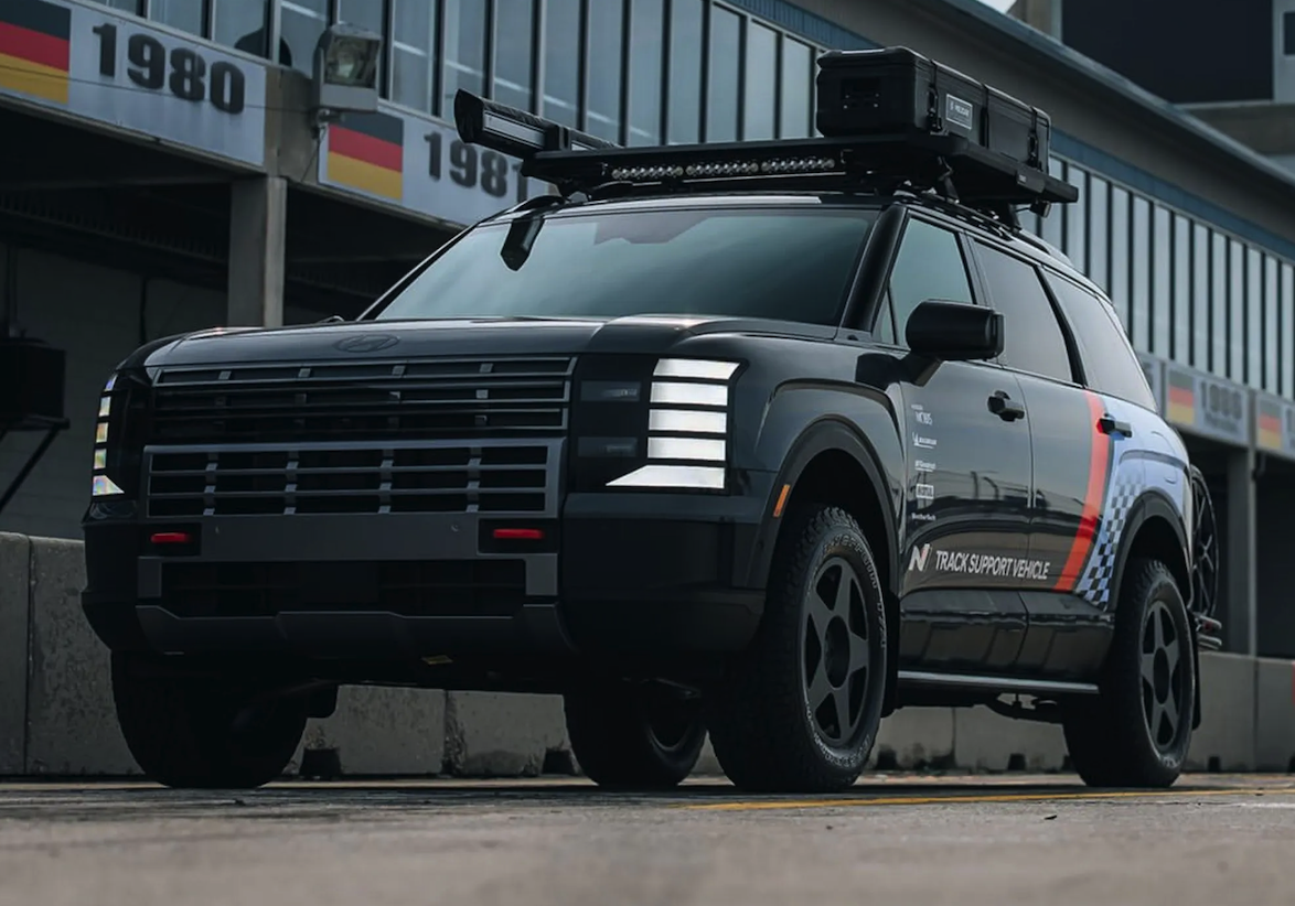 Hyundai Palisade XRT Pro Jadi Mobil Support Balap, SUV Off-Road Turun ke Sirkuit