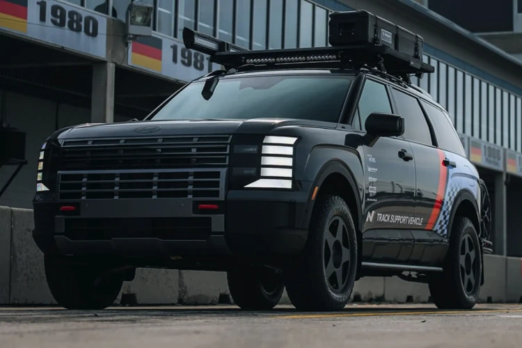 Hyundai Palisade XRT Pro Jadi Mobil Support Balap, SUV Off-Road Turun ke Sirkuit