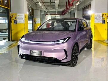 Mobil Listrik Terbaru dengan Fitur Parkir Otomatis Oktober 2026, Parkir Nggak Bakal Nyenggol