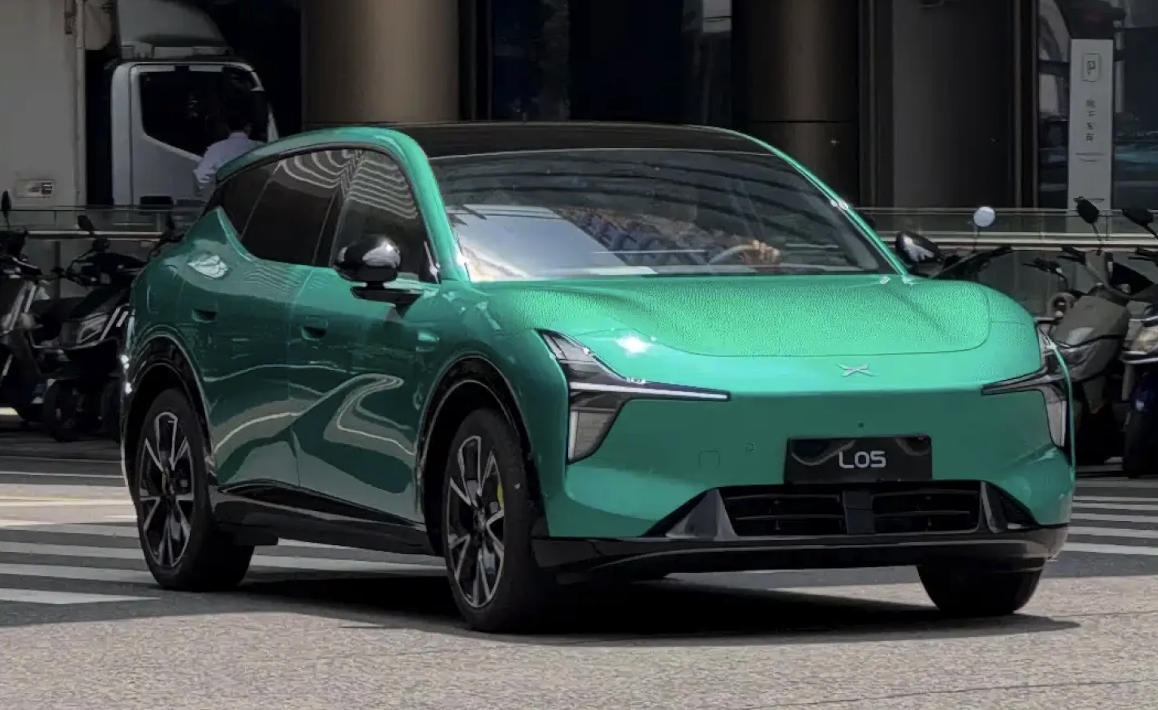 Xpeng Mona L05 SUV akan Lakukan Debut, Punya Jarak Tempuh 660 Km dan Versi EREV