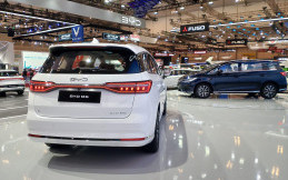 Dibanderol Rp379 Juta, Apa Saja yang Didapatkan BYD M6 Varian Termurah?