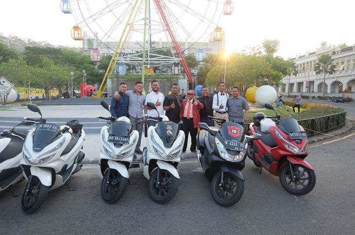 Astra Motor Gandeng Komunitas PCX Semarang Gelar Charity Ride