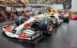 Mobil Juara Dunia Formula 1 2021 Red Bull Racing Livery Khusus, Hadir di GIIAS 2022 