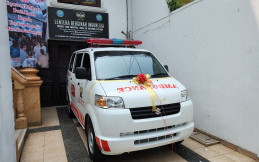 JHL Merah Putih Kasih Berikan Unit Ambulance untuk Yayasan Lentera Bersinar Indonesia