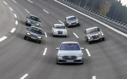 Inovasi Unik Mercedes-Benz S-Class dari 1951 Hingga Saat Ini