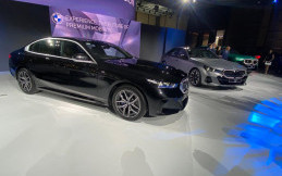 BMW 520i M Sport dan i5M60 Resmi Diperkenalkan, Mobil Listrik MINI Countryman SE ALL4 juga Mulai Dijual