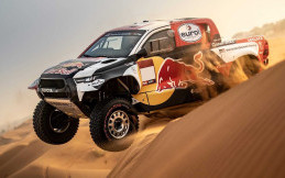 Toyota GR Hilux Ganti Mesin, Siap Hadapi Reli Dakar