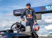 Aksi Spektakuler Max Verstappen Salip 100 Pembalap di Max vs 100