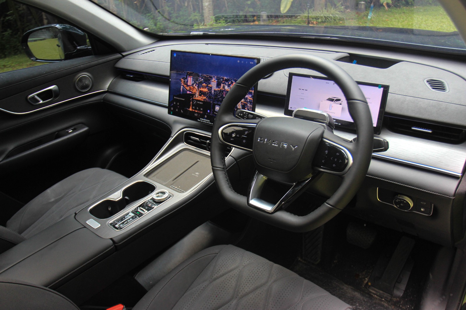 Simak Kecanggihan Teknologi Advanced Parking pada Mobil Modern