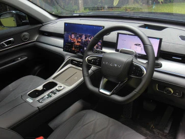 Simak Kecanggihan Teknologi Advanced Parking pada Mobil Modern