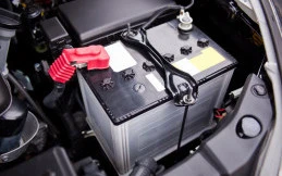 Aki Mobil Sering Tekor? Yuk Kenali Penyebabnya