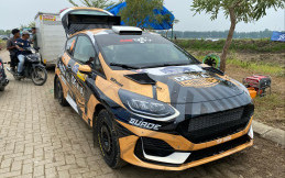 Duet TB Adhi dan Fahrezi Fadh Targetkan Juara Kejurnas Rally 2025 Bersama Tim Dewa United Motorsports X MSRT