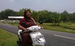 Ini Dia Hukuman Bagi Emak-emak yang Tak Pernah Pakai Lampu Sein