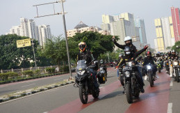 Ngabuburide, Cara Adira Finance Apresiasi Konsumen dan Media di IIMS Hybrid 2022