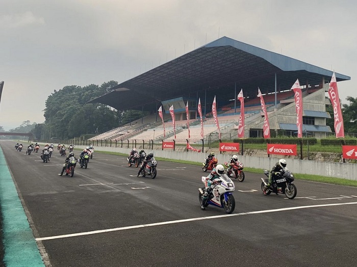 Ratusan Pemilik Honda CBR Padati Sirkuit Sentul