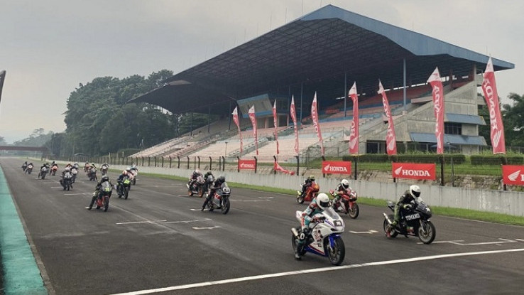 Ratusan Pemilik Honda CBR Padati Sirkuit Sentul