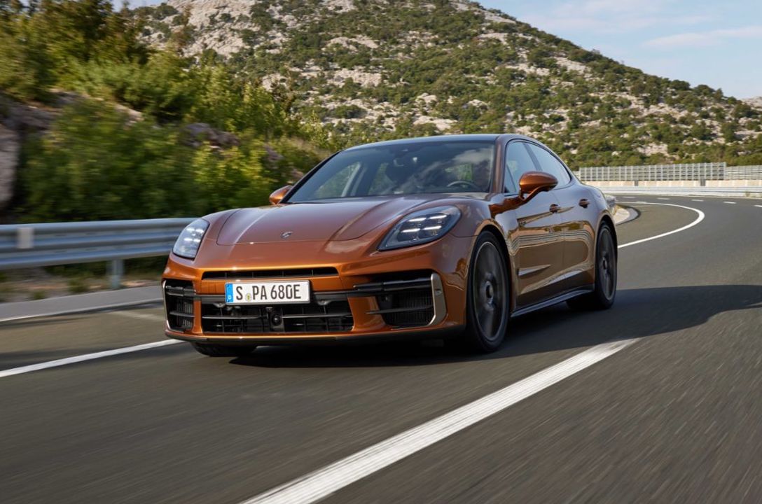 Hankook Pasok Ban Ultra-High-Performance untuk Porsche Panamera Terbaru